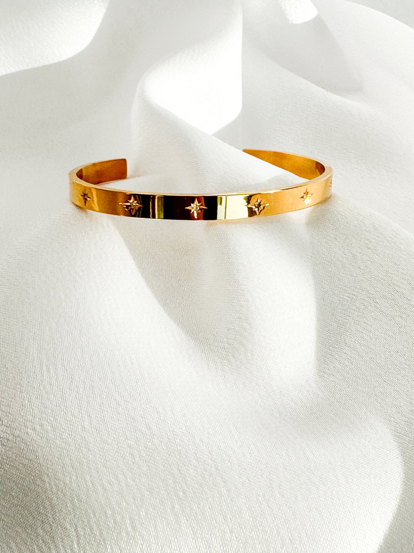 Star Light Gold Bangle