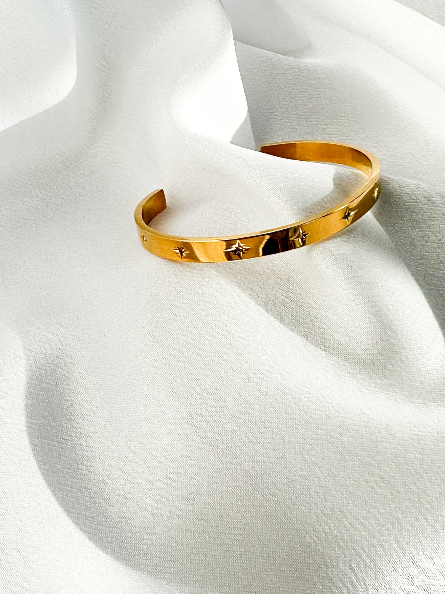 Star Light Gold Bangle